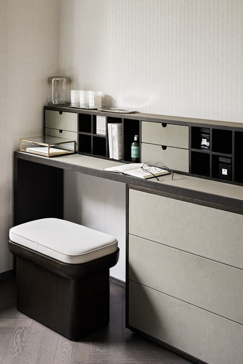 現(xiàn)代輕奢風(fēng)格室內(nèi)家裝案例效果圖-書桌 現(xiàn)代輕奢風(fēng)格室內(nèi)家裝案例效果圖-書桌