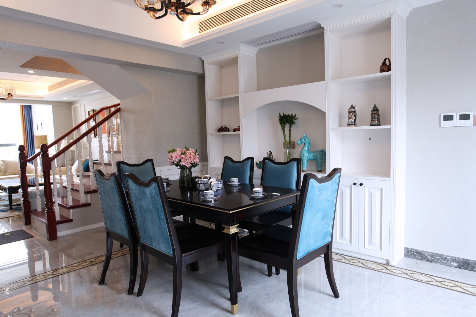 簡歐風(fēng)格家裝設(shè)計室內(nèi)裝修效果圖-餐廳 簡歐風(fēng)格家裝設(shè)計室內(nèi)裝修效果圖-餐廳