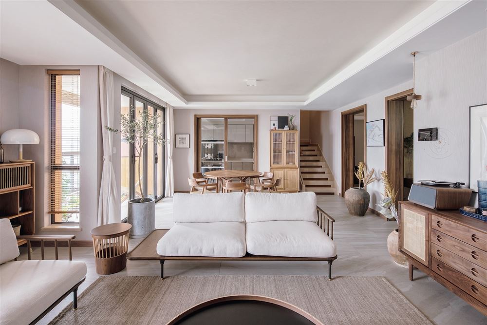 江門市方直瓏湖灣現代簡約風格四居室裝修案例