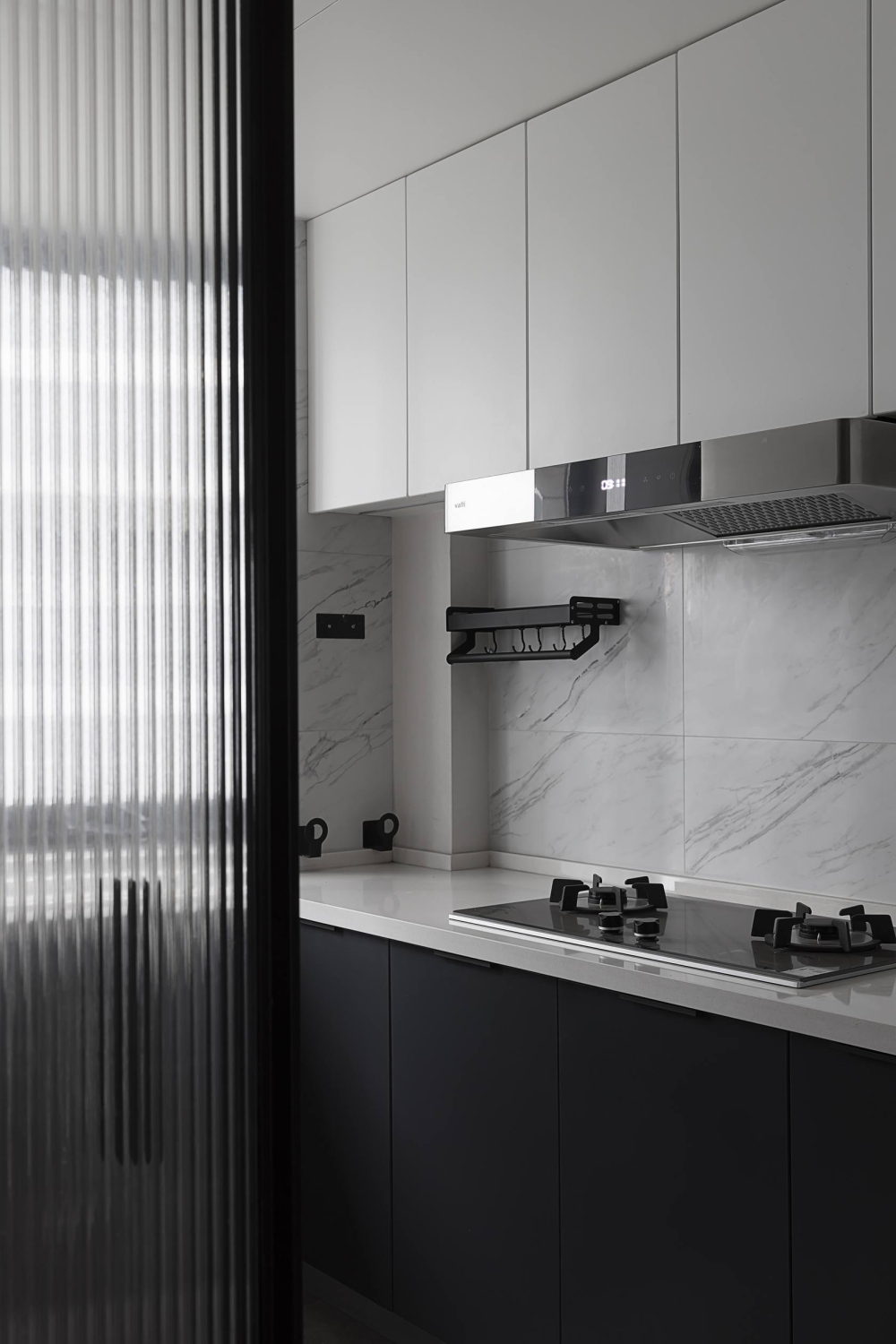 現(xiàn)代簡約風格室內(nèi)家裝案例效果圖-廚房 現(xiàn)代簡約風格室內(nèi)家裝案例效果圖-廚房